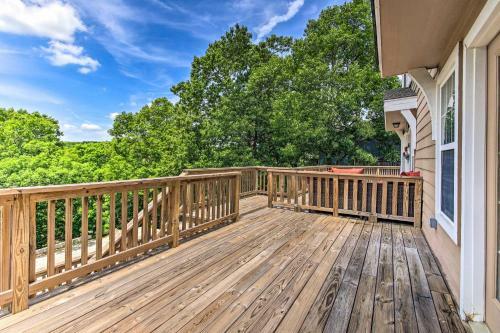 Cozy Eucha Townhome With Deck And Lake Access!