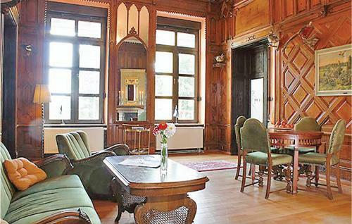 Herrenhaus Mit Pool