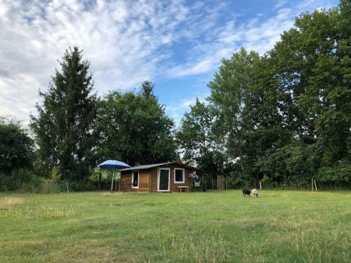 Gartenh�tte - Schlafen Bei Den Schafen