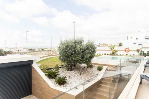 Gorgeous Newly Built Villa With 5 Bedrooms Pool