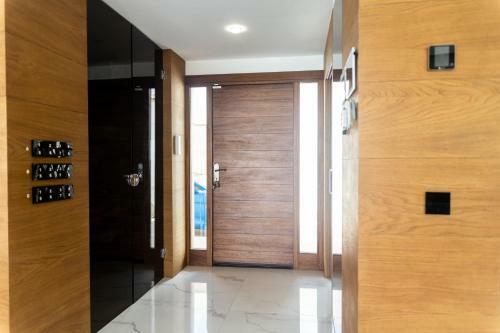 Gorgeous Newly Built Villa With 5 Bedrooms Pool