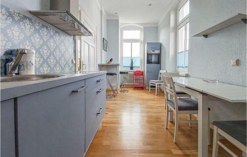 Awesome Apartment In Sondershausen W/ 2 Bedrooms