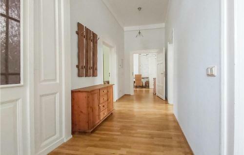 Awesome Apartment In Sondershausen W/ 2 Bedrooms
