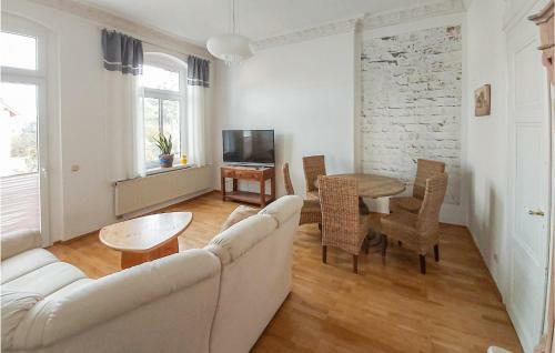 Awesome Apartment In Sondershausen W/ 2 Bedrooms