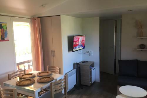 Mobile Home Ouireves 443 Facing The Mediterranean