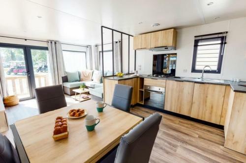 Mobile Home Ouireves 549 Facing The Mediterranean
