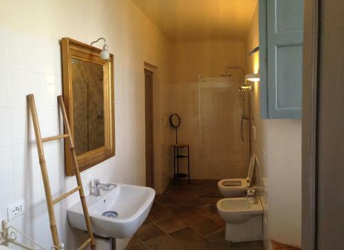 Castello Sannazzaro B&B