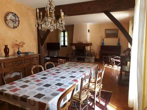 Maison De 5 Chambres Avec Jardin Amenage A Le Bugue