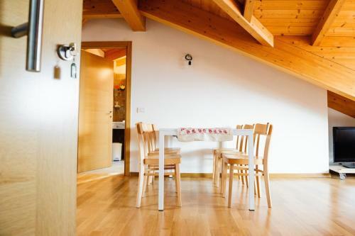 Apartamento Mansarda Ronzo