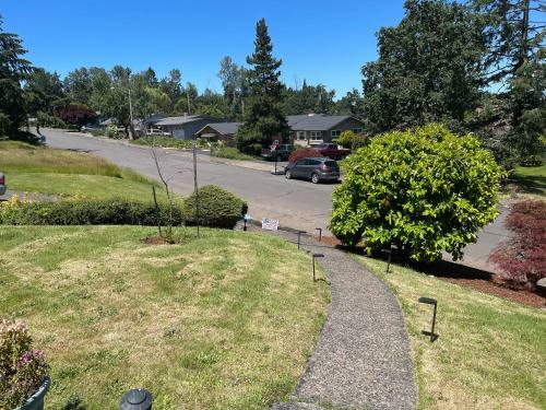 Villa Nice 5bed/3bath Home, 10min From Hayward Field