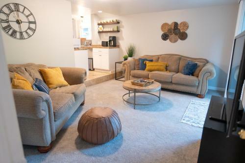 Newly Updated Cute Bungalow Eugene Home