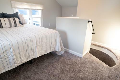 Newly Updated Cute Bungalow Eugene Home