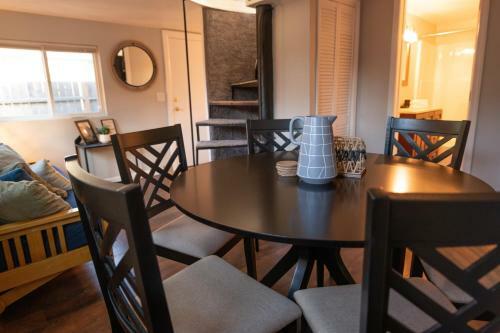 Newly Updated Cute Bungalow Eugene Home