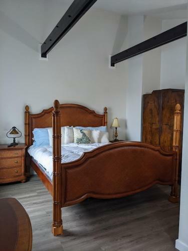 Idlewild Manor B&B