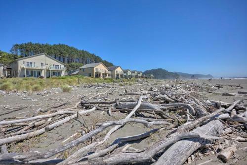 Pet-friendly Gold Beach Townhome Ocean Views