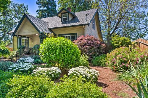 Cozy Grants Pass Home, Walk To Riverside Park
