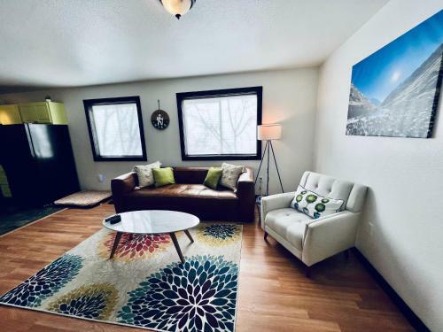 Mirror Lake Pet Friendly Walk To Lake And Dwtn Full Kitchen