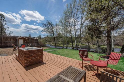 Otter River Lodge