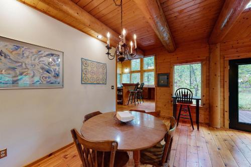 Gail's Lodge