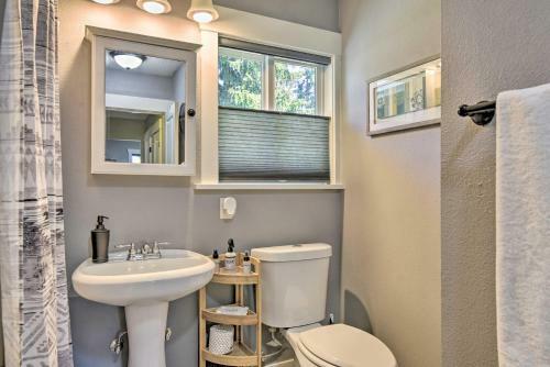 Charming Portland Home, Walk To Light Rail!