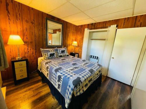 Hotel Riverfront Lodging
