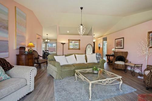 Canyon Cottage Home