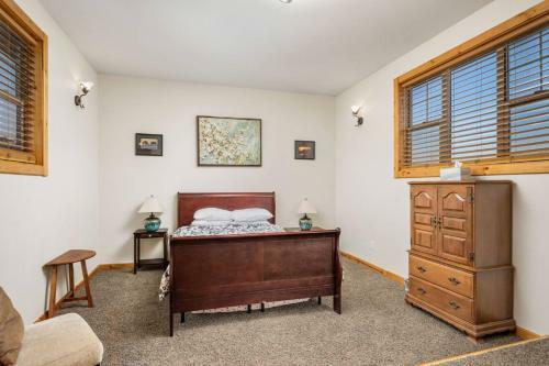 Cedar Lodge At Rockaway