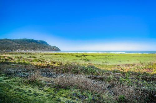 Tides By The Sea 152