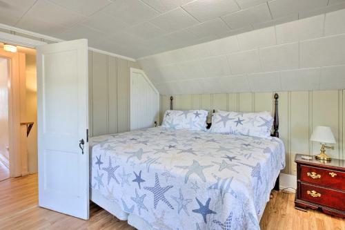 Charming Seaside Abode, Half-mile To Beach!