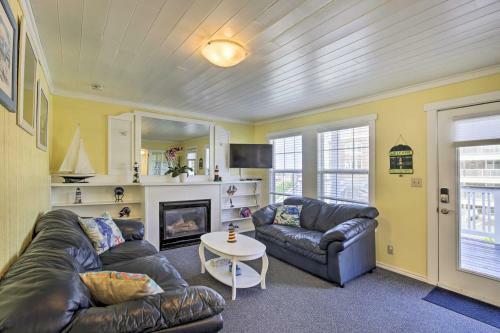 Harbor Lights Cottage 3 Blocks To Beach!