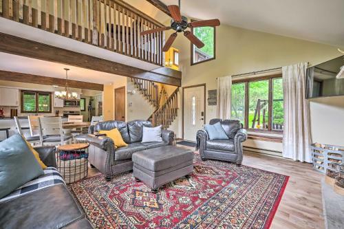 Family-friendly Poconos Pad With Amenity Access