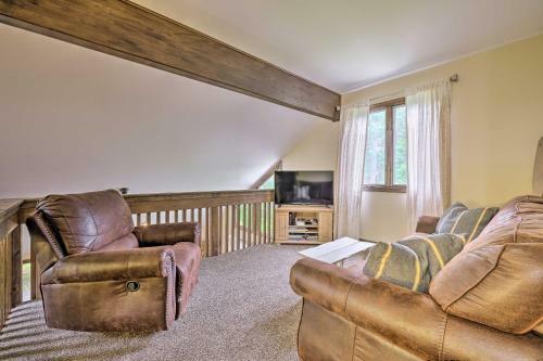 Family-friendly Poconos Pad With Amenity Access