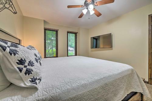 Family-friendly Poconos Pad With Amenity Access