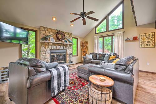 Family-friendly Poconos Pad With Amenity Access