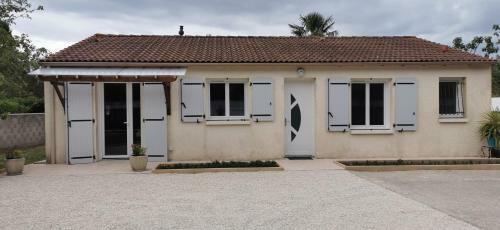 Villa A L'or�� Du Bois