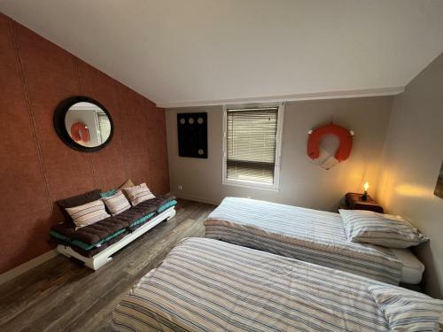 Bed & Breakfast L'escale Au Port Miniature De Saint Savinien