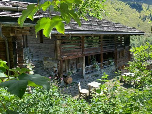 Bed & Breakfast Chalet 1864