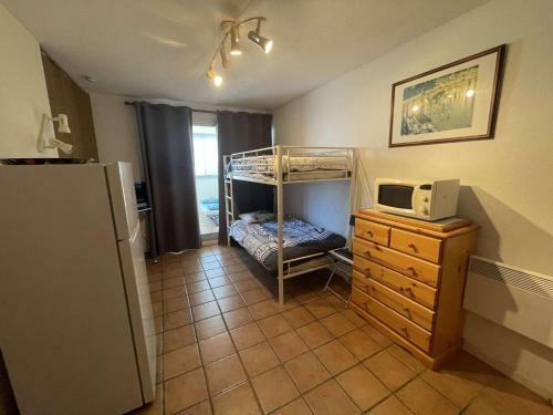 Apartment Le Grau Du Roi, Studio Flat, 4 Persons - Fr-1-250-236