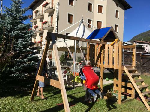 Hotel Zebr�