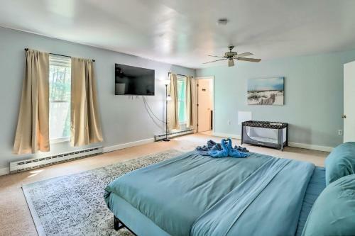 Spacious Cresco Cabin With Fire Pit And Game Room