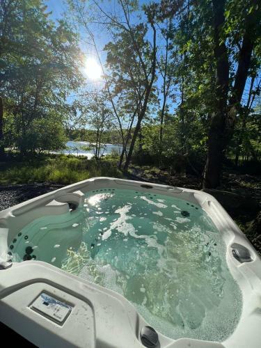 Lakefront Residence 4bd 4ba Hottubsaunakaya?s