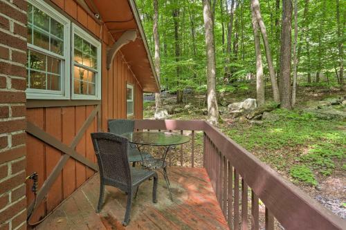 Big Bass Lake Cozy Ranch Cabin With Fire Pit!