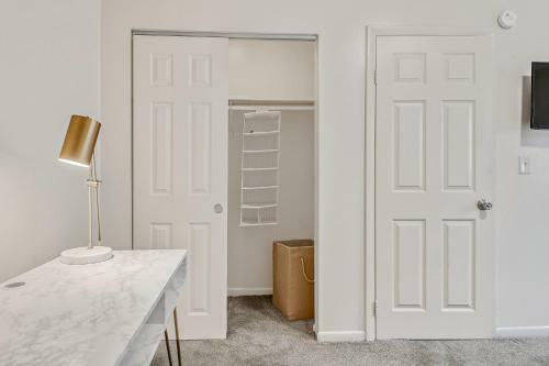 Apartamento Convenient 2br With Comfy Sofa And Tv