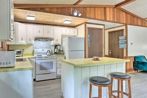 The Hideout Lake Ariel Cabin With Deck And Grill!
