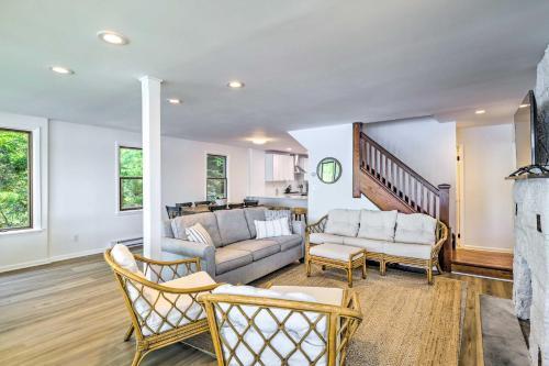 Lakefront Cottage With Boat Dock And Fire Pit!