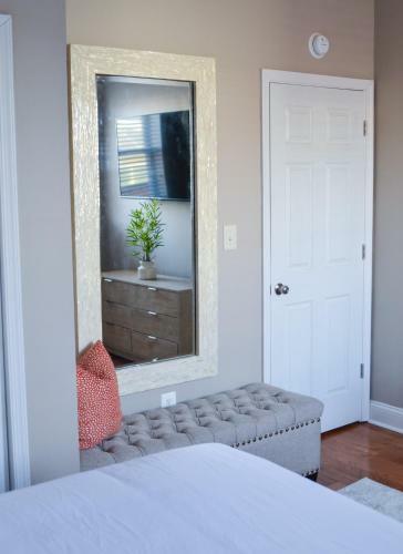 Beautiful 2 Bedroom 1 Bathroom Apartment With Patio And Deck