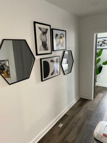 Modern 2-bedroom Apartment W/ Private Bathrooms + Kitchen