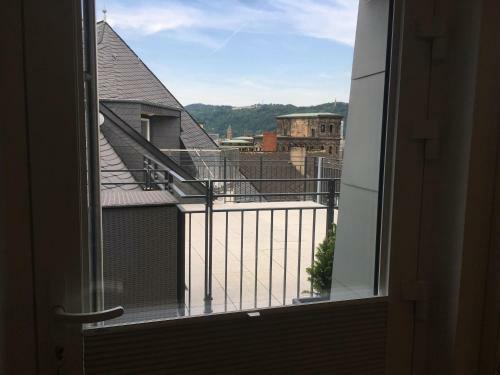 Beautiful Penthouse Apartment At Porta Nigra