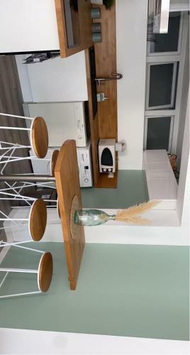 Bas De Villa Avec Piscine, Sauna, Jacuzzi Et Salle De Sport