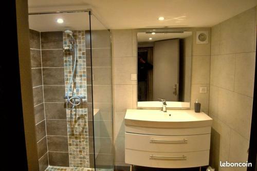 Apartamento Bel Appartement Dans Chalet Face Aux Montagnes